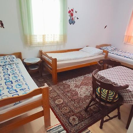 Privatni Smjestaj "Mratinje" Casa de hóspedes Plužine Exterior foto